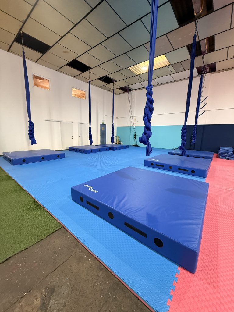 Alquila tu tatami en Sabadell para artes marciales, Danza, flexiblidad...