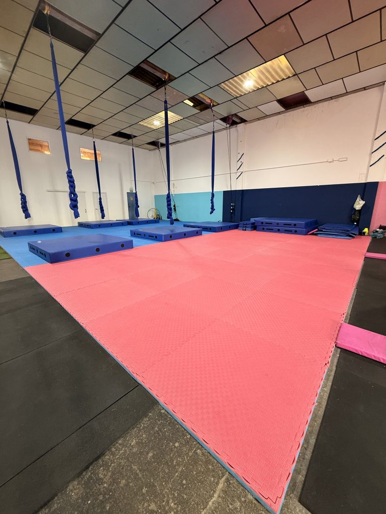 Alquila tu tatami en Sabadell para artes marciales, Danza, flexiblidad...